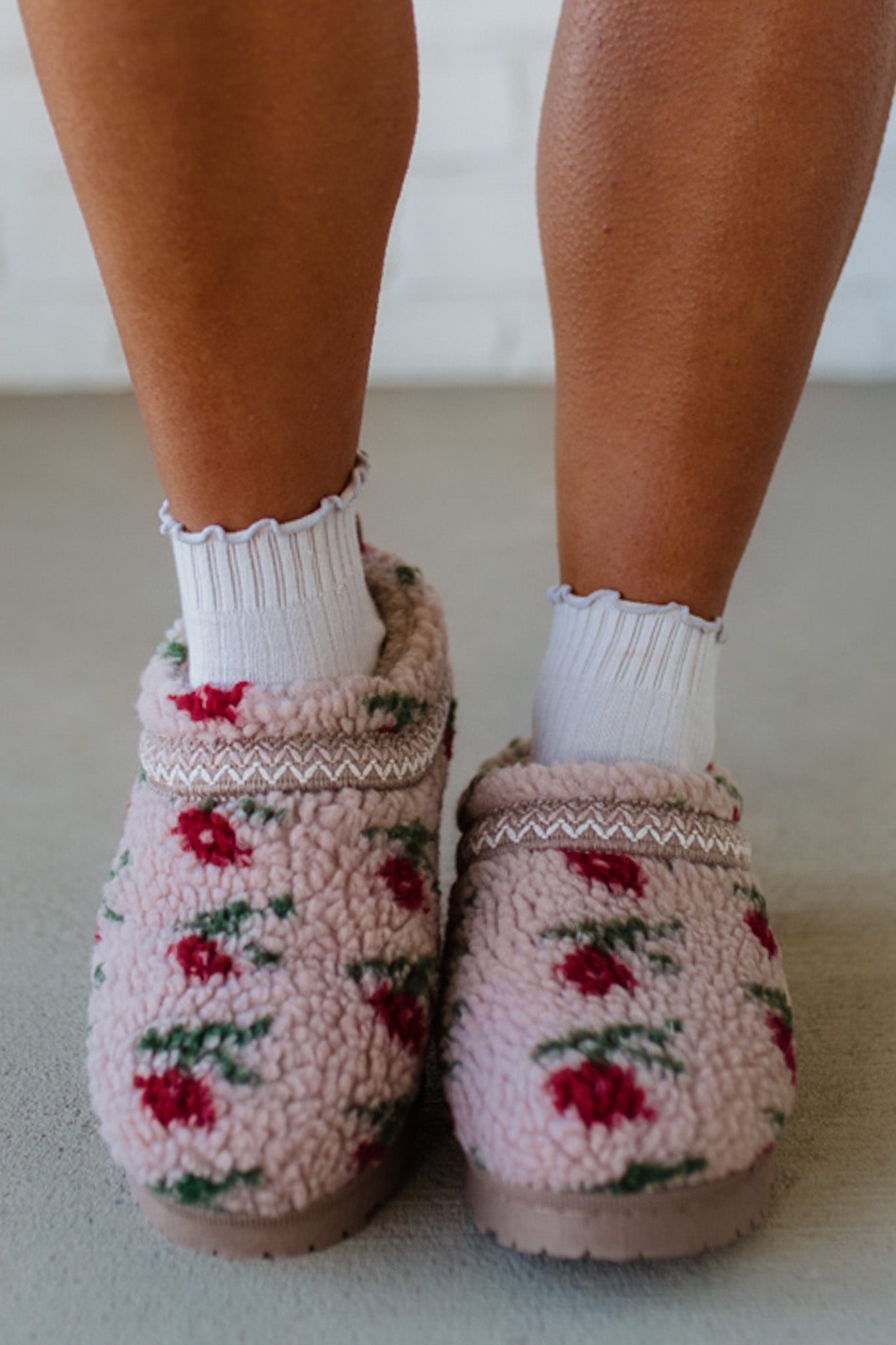 Fur Lined Cozy Floral Slippers with Fur Lining