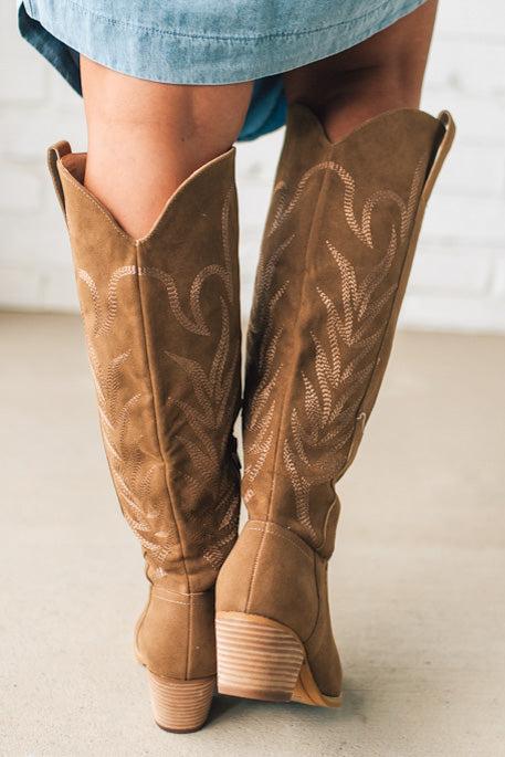 Women's Western Embroidered Pointed Toe Boots with Sde Zipper.