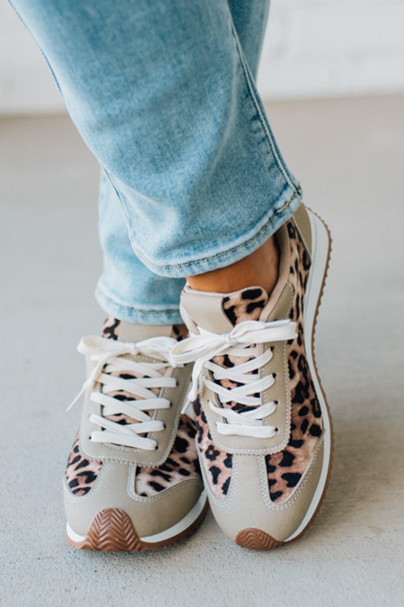 Womens Leopard Swoosh Line Design Gum Sole Sneakers
