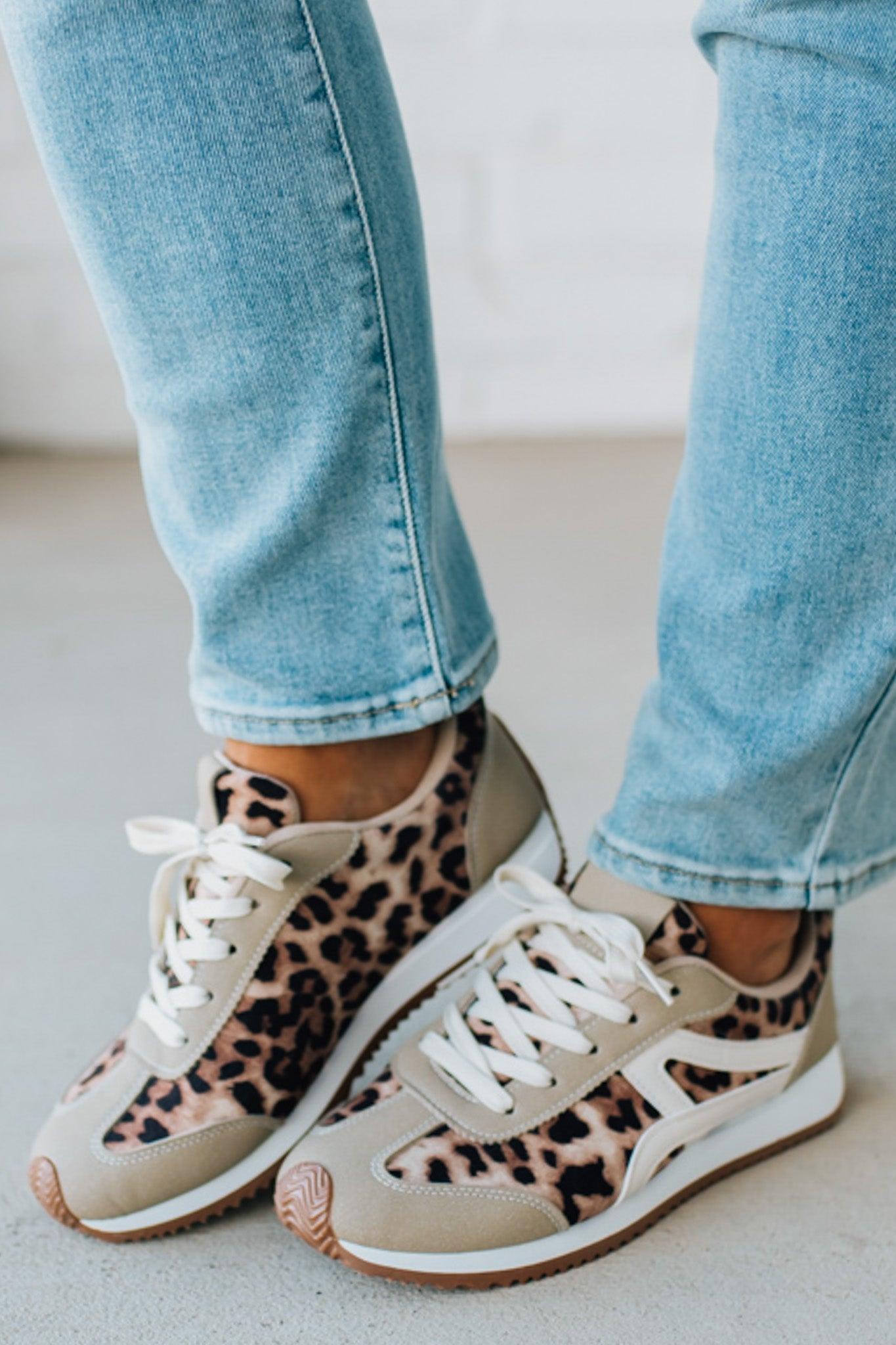 Womens Leopard Swoosh Line Design Gum Sole Sneakers