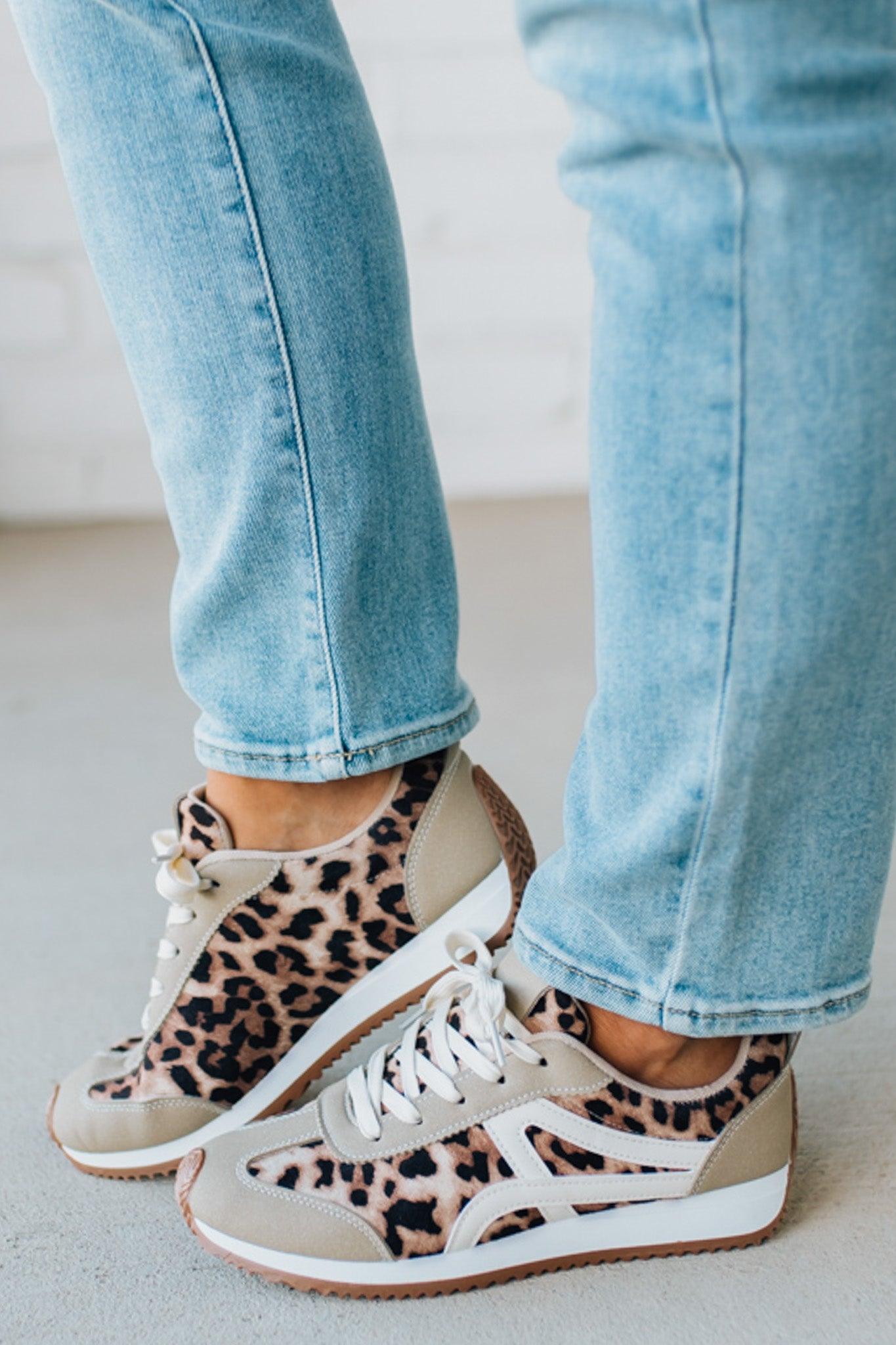 Womens Leopard Swoosh Line Design Gum Sole Sneakers