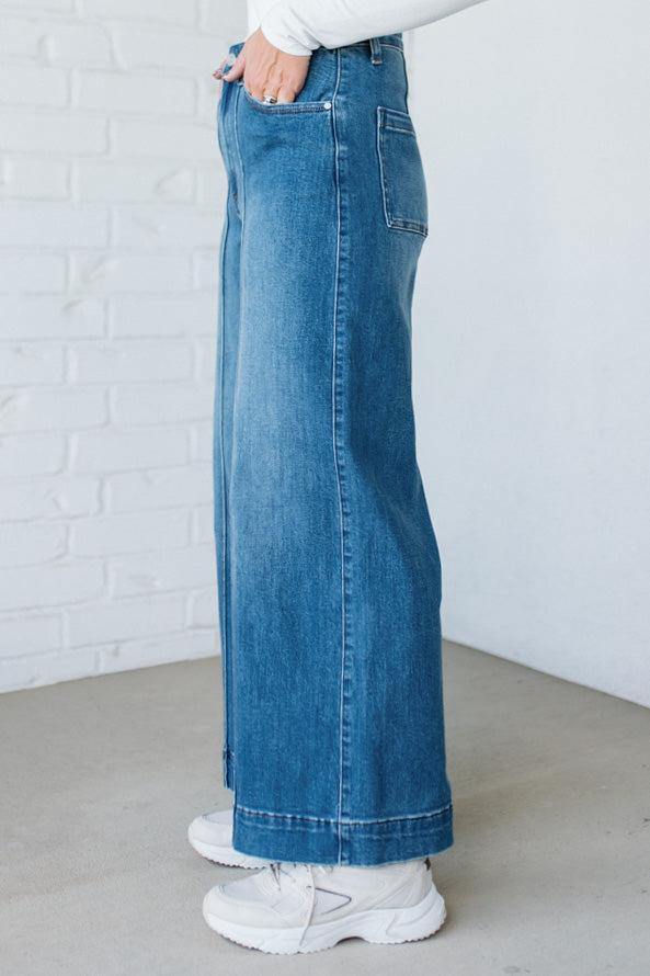 DARK WASH STRETCH HIGH RISE PIN TUCK DETAIL WIDE LEG JEAN
