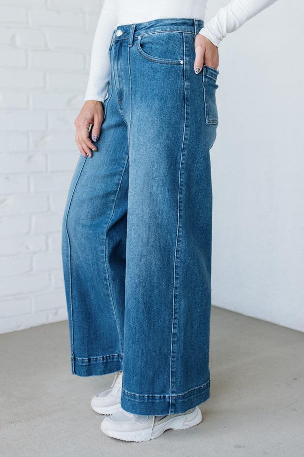 DARK WASH STRETCH HIGH RISE PIN TUCK DETAIL WIDE LEG JEAN
