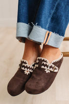 Texture, with a twist. The Coco features a woven tweed upper with a statement buckle detail, set in an easy mule silhouette. Crafted from atelier-selected materials and finished with our signature DreamCloud cushioned sole, it's a cozy statement that still feels elevated.
