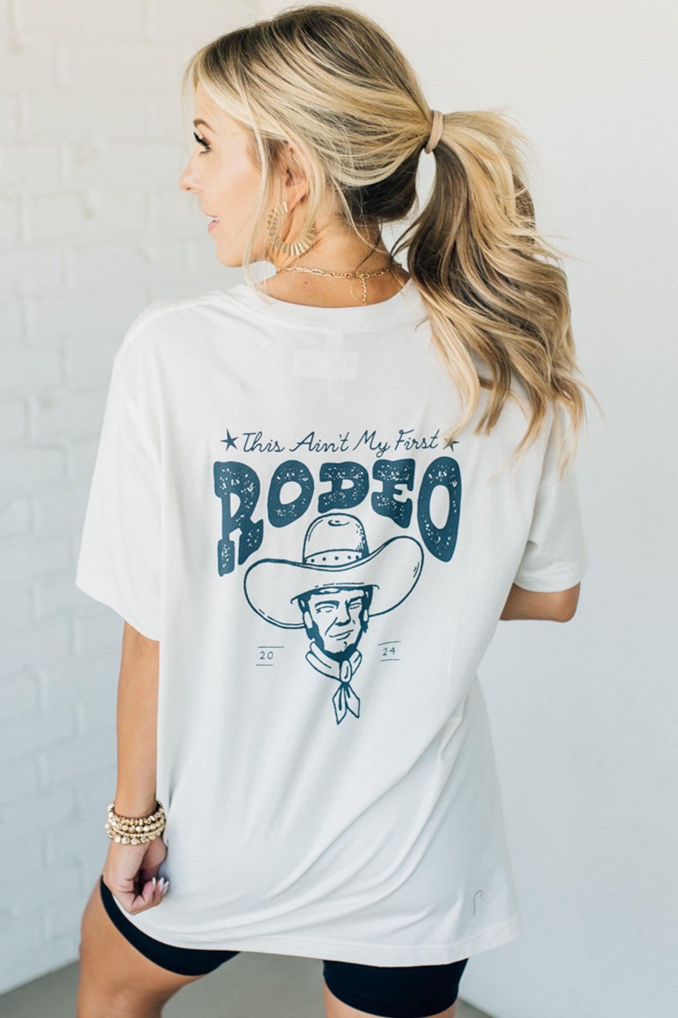 Graphic Tees – RubyClaire Boutique
