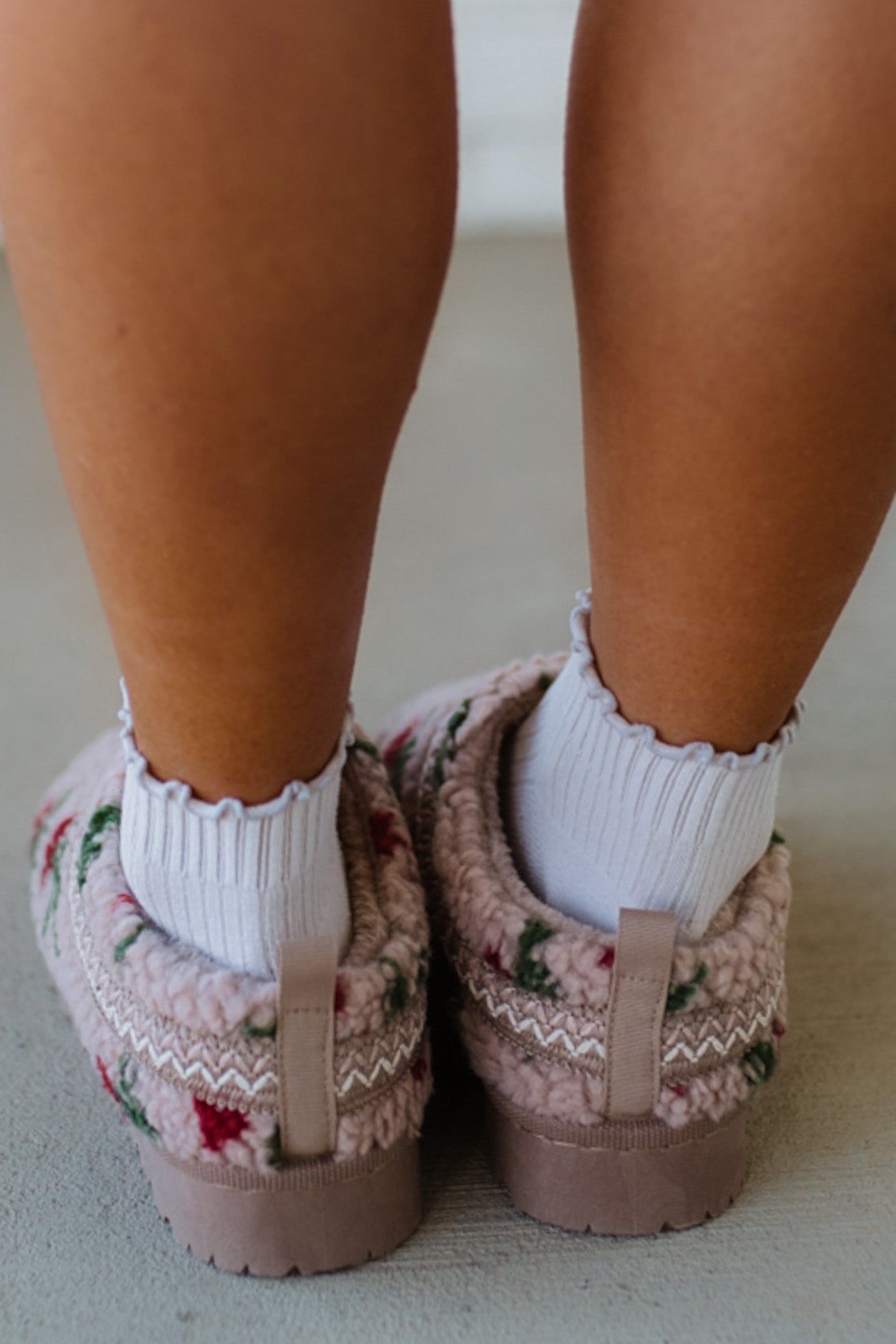 Fur Lined Cozy Floral Slippers with Fur Lining