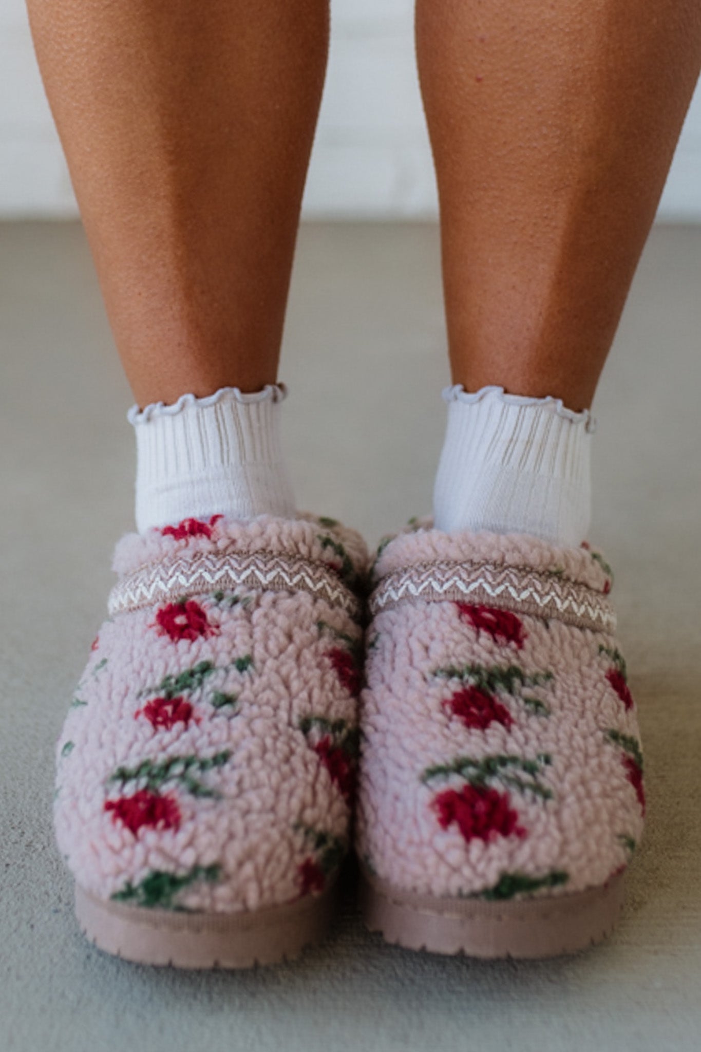 Fur Lined Cozy Floral Slippers with Fur Lining