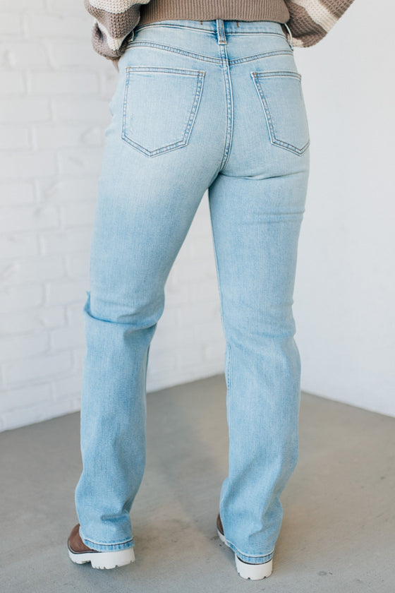 Maverick High Rise Dad Jeans - Light Wash