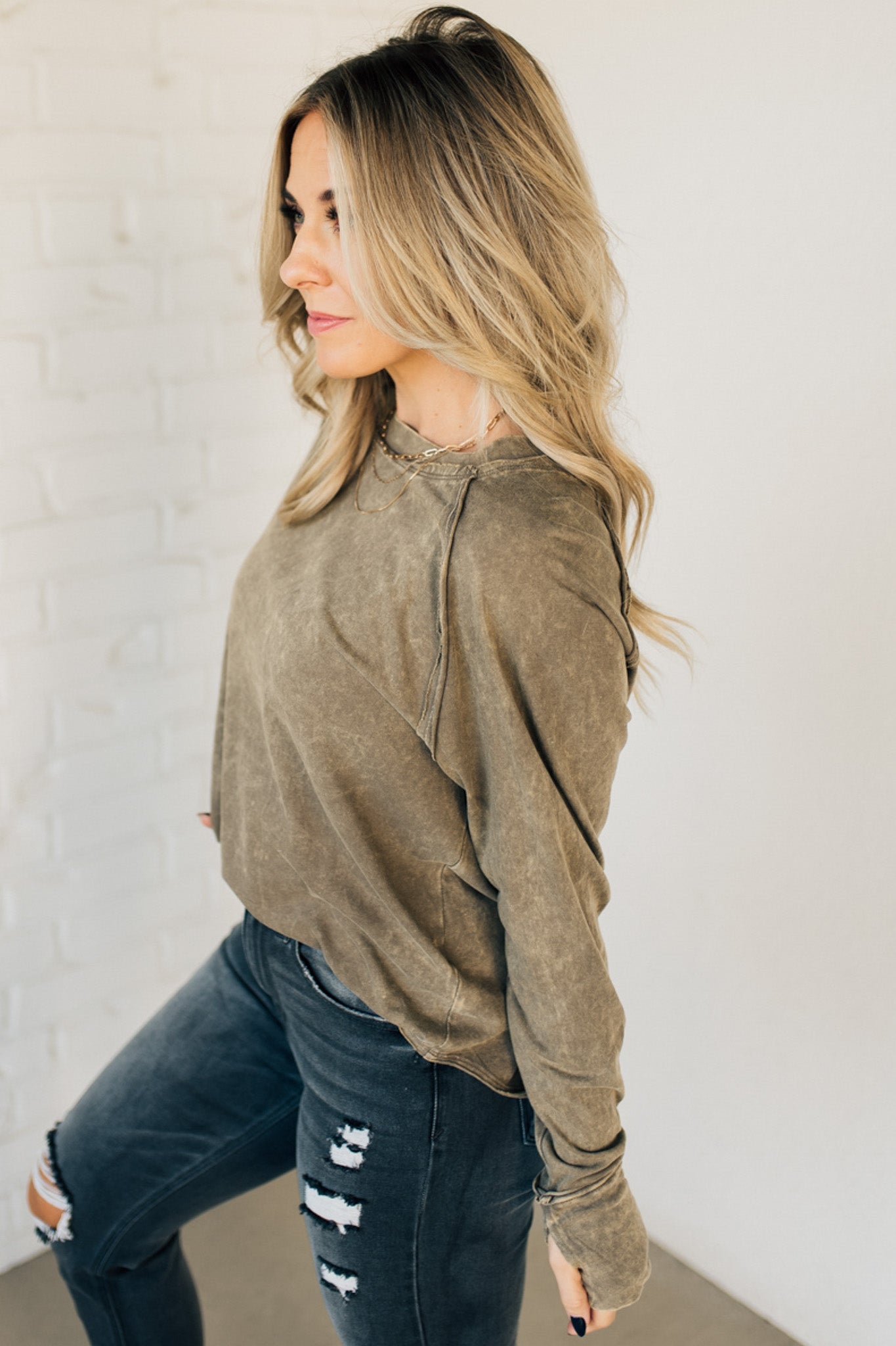 Mineral Wash Thumbhole Tee