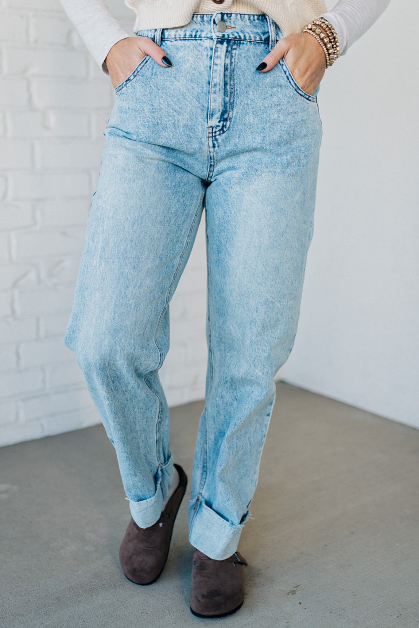 Rhauli Rolled Bottom Barrel Jeans