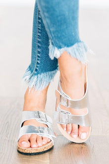 Anne Birks
double-strap-buckle-birkenstock-knock-off-slide-on-sandals