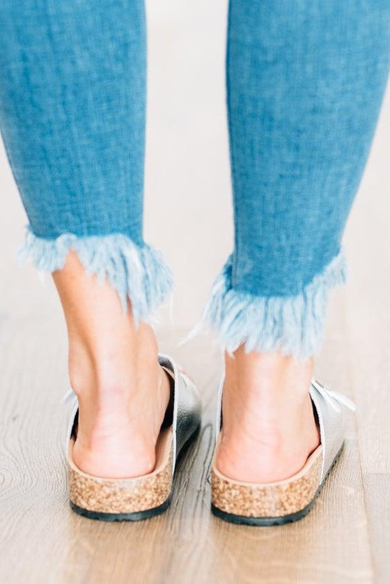 Anne Birks
double-strap-buckle-birkenstock-knock-off-slide-on-sandals
