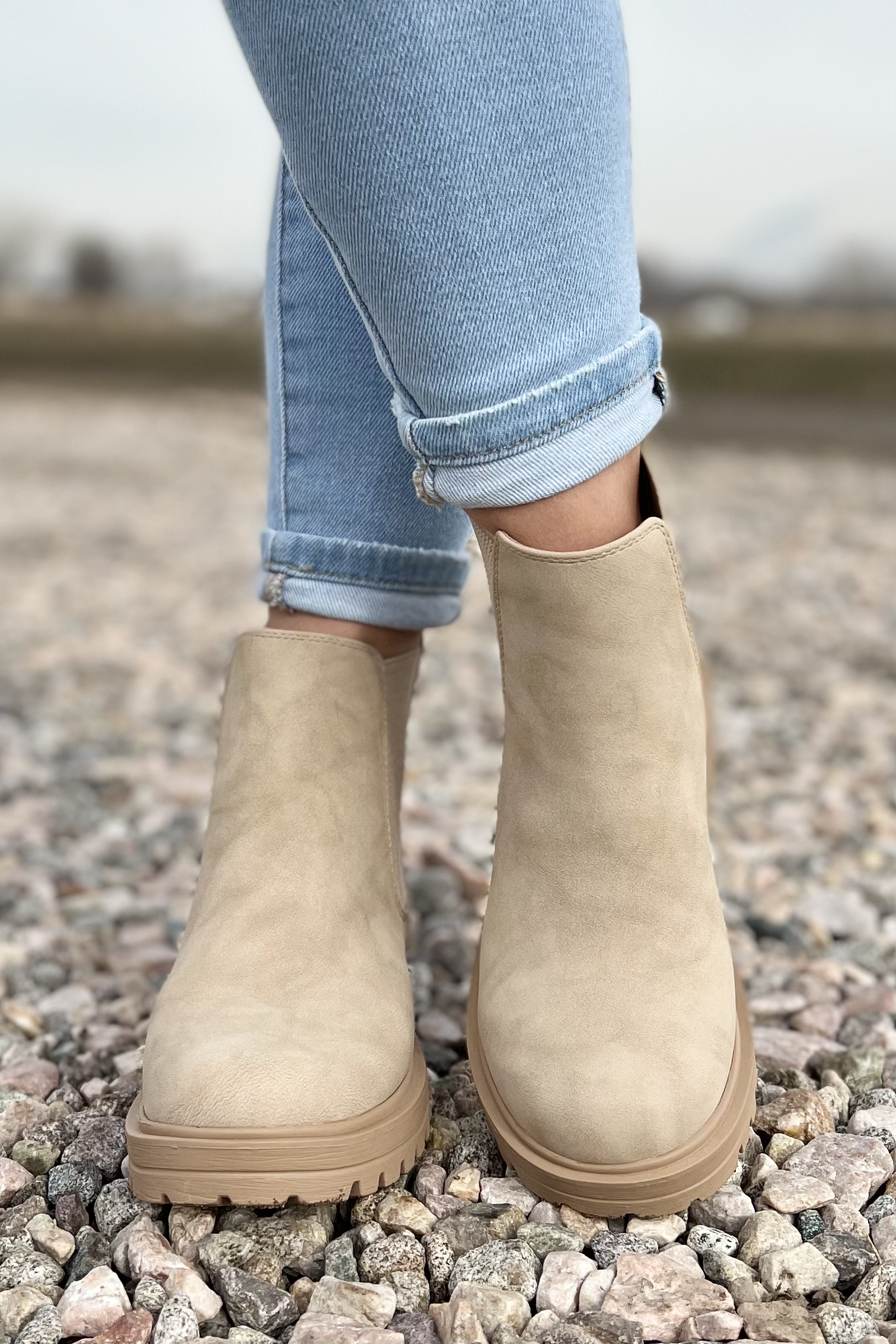 Mandy stretch 2025 ankle boot